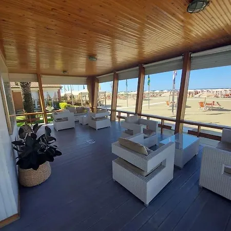 Design On The Apartamento Lido di Camaiore