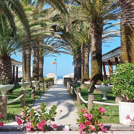 Apartament Design On The Lido di Camaiore