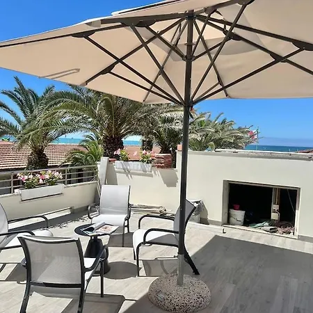 Design On The Lido di Camaiore